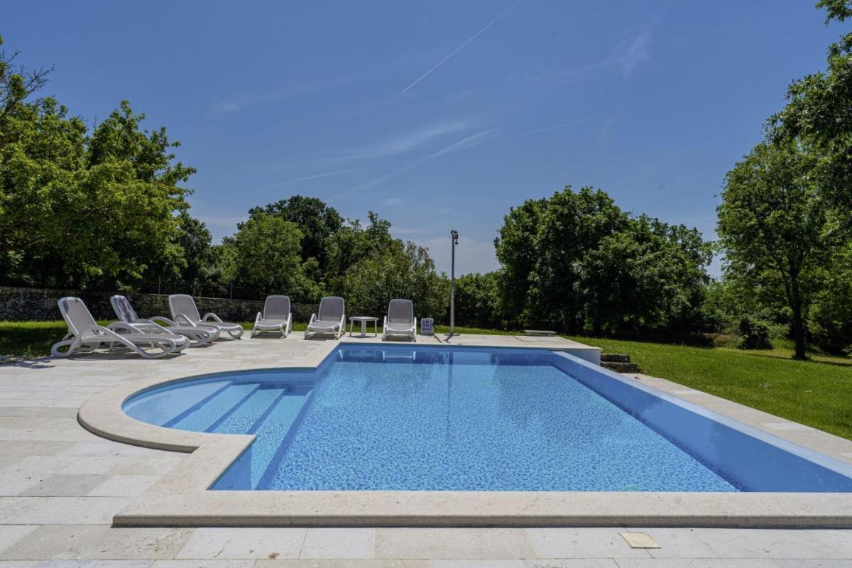 Pićanci in Bibići  Svetvinčenat Exterior foto