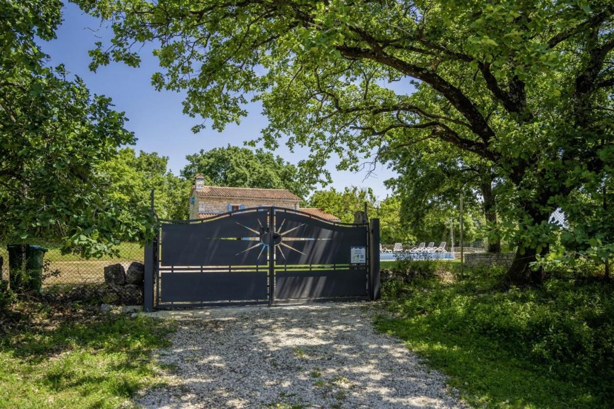 Pićanci in Bibići  Svetvinčenat Exterior foto